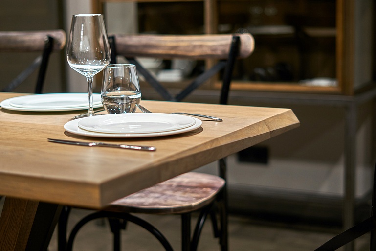 Elegant straightness